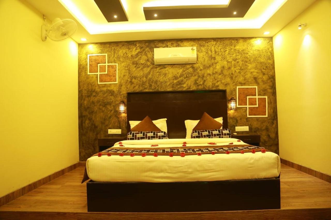 Lara Lake View Resort Thiruvananthapuram ภายนอก รูปภาพ